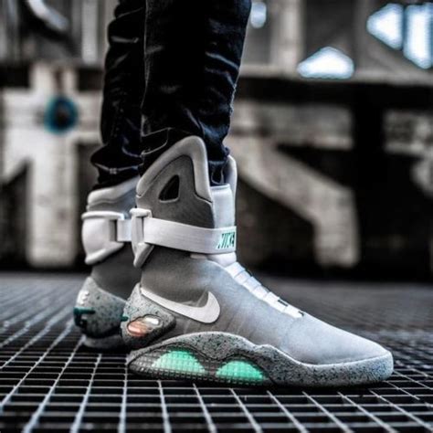 nike air max zurück in die zukunft|nike air mags heute.